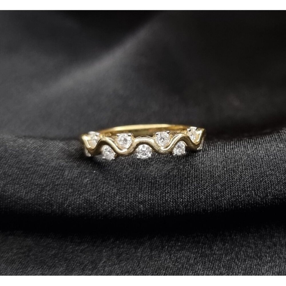 SJD 925 Sterling Silver Diamond Ring Wave Design Size 8.25
